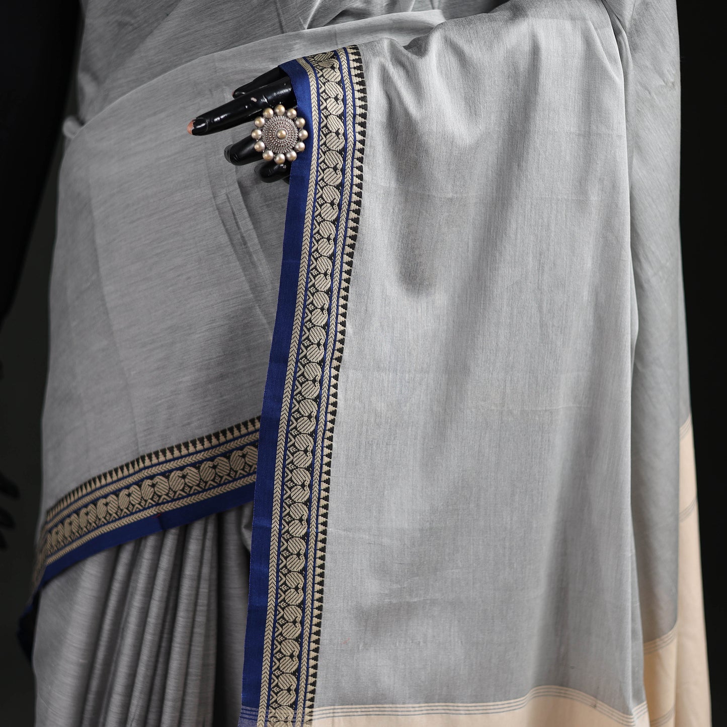 Dharwad Woven Mercerised Cotton Saree with Border 19