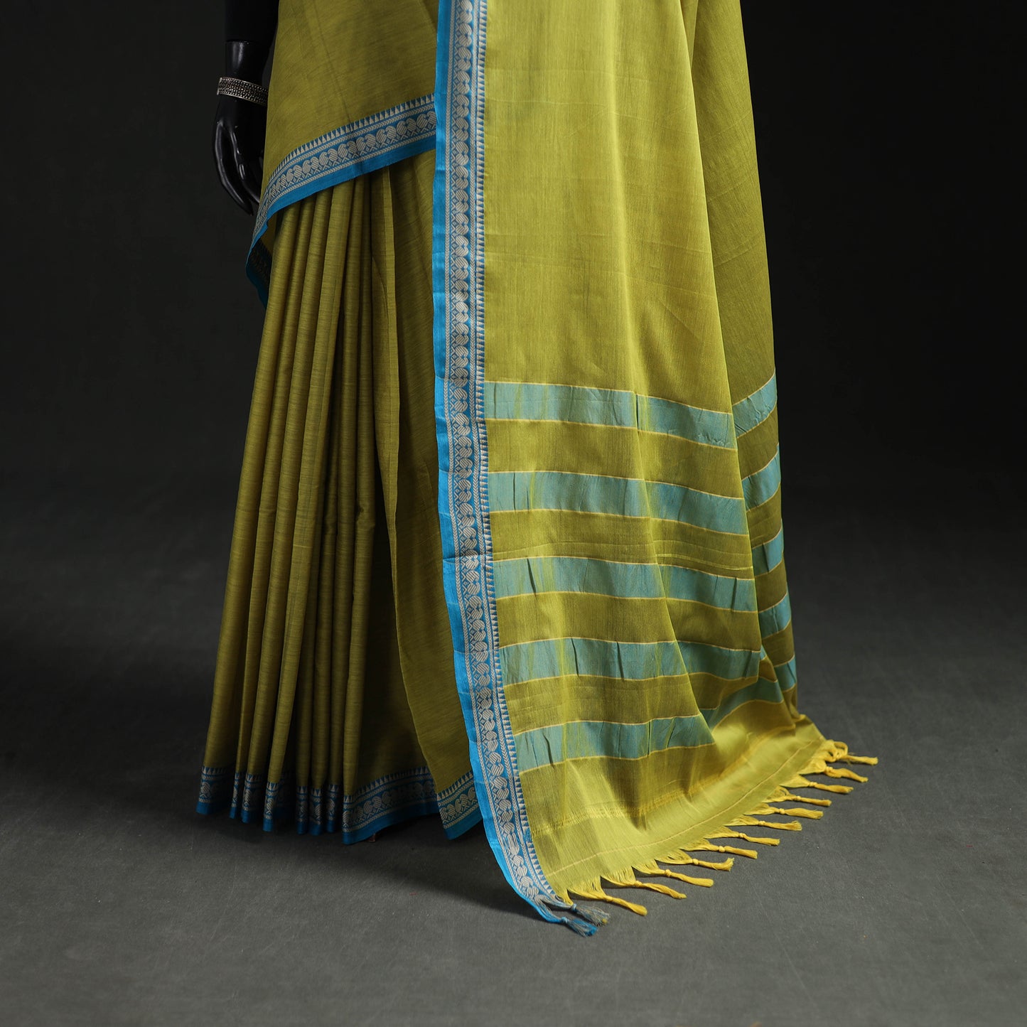 Dharwad Woven Mercerised Cotton Saree with Border 21