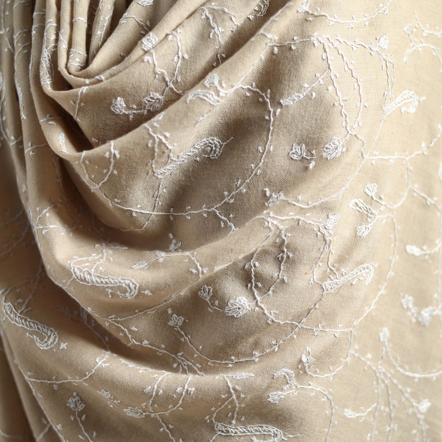 Kashmiri Sozni Heavy Hand Embroidered Pure Handwoven Merino Wool Shawl 27
