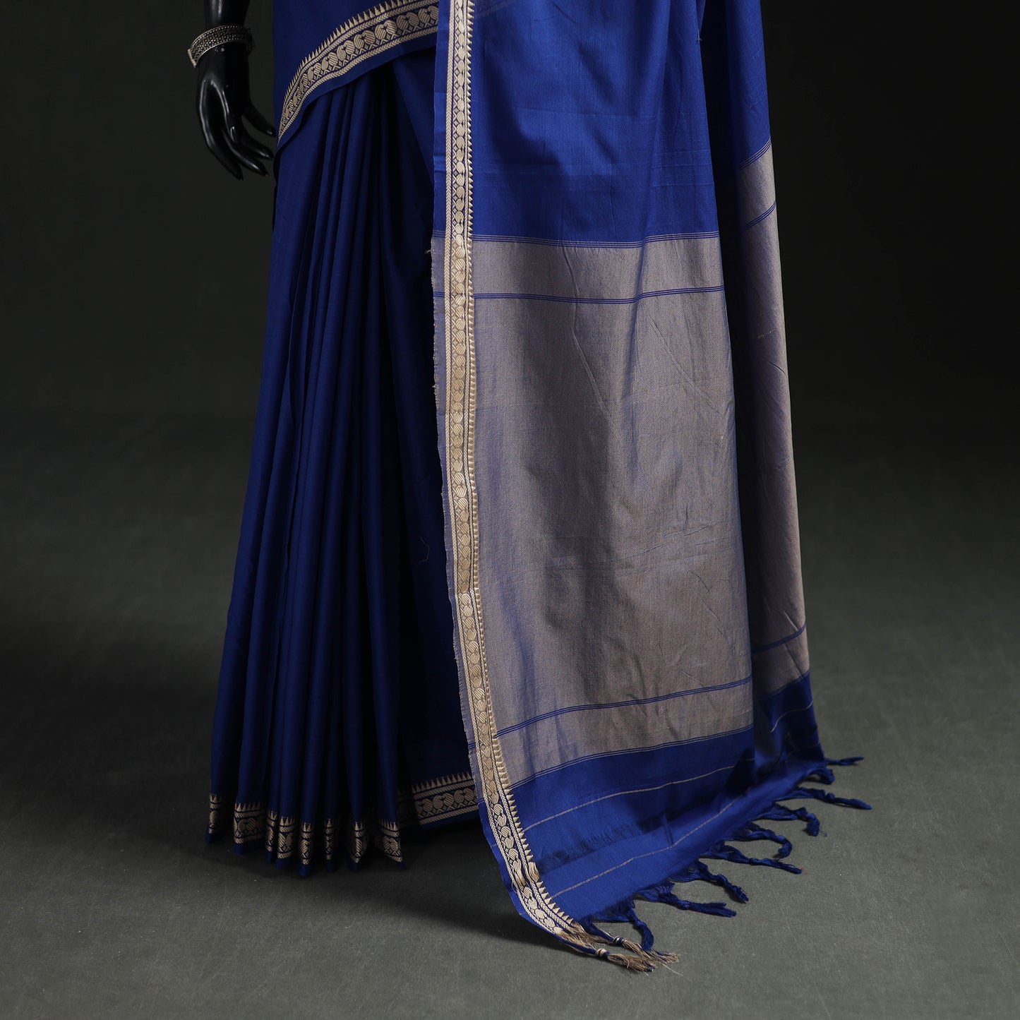 Dharwad Woven Mercerised Cotton Saree with Border 27