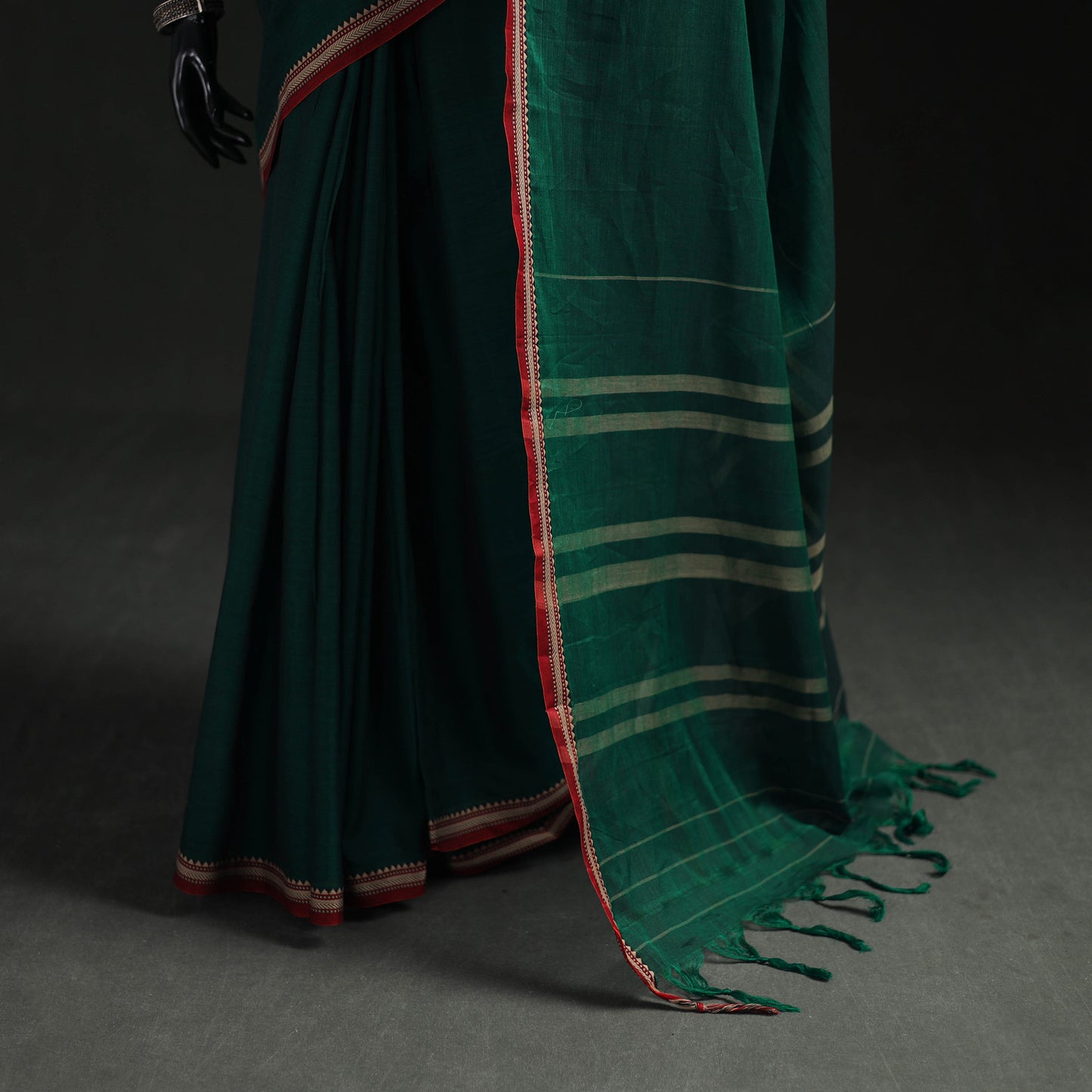 Dharwad Woven Mercerised Cotton Saree with Border 33