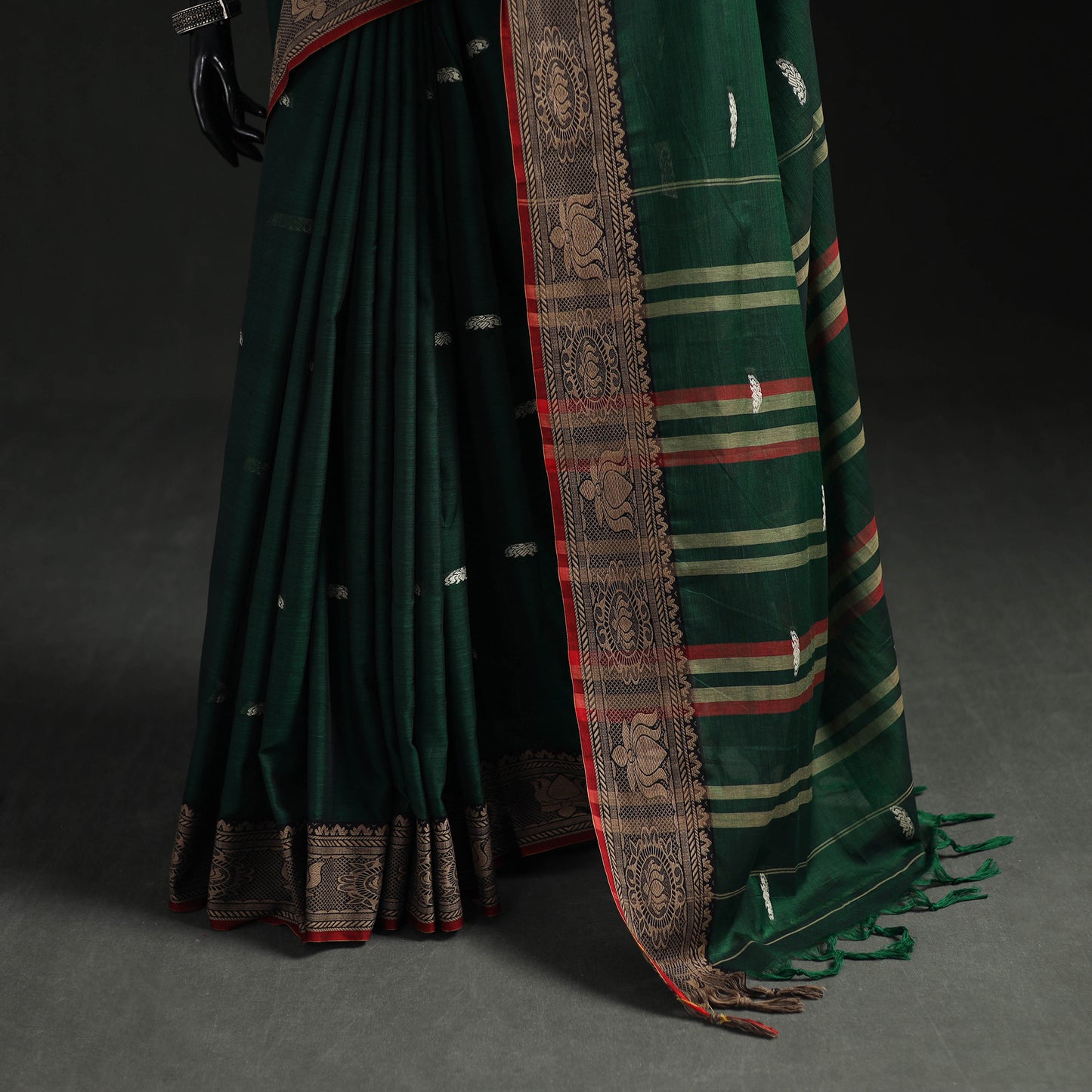 Dharwad Woven Thread Buti Mercerised Cotton Saree with Border 35