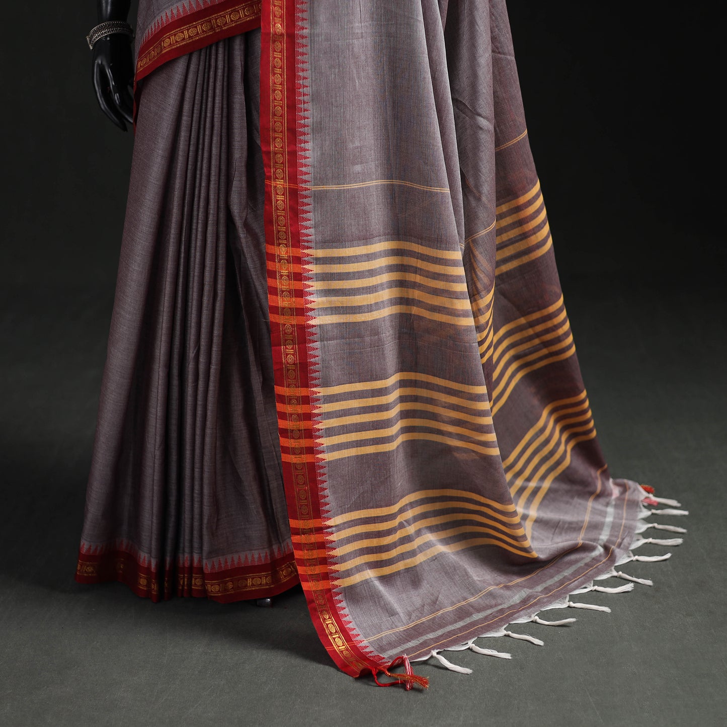 Dharwad Woven Mercerised Cotton Saree with Border 44