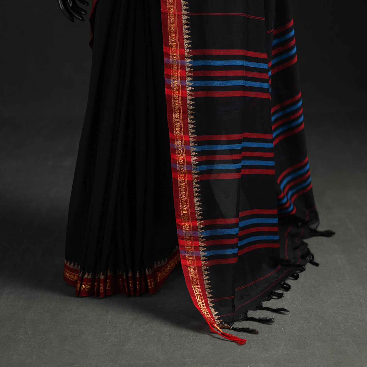 Dharwad Woven Mercerised Cotton Saree with Border 48