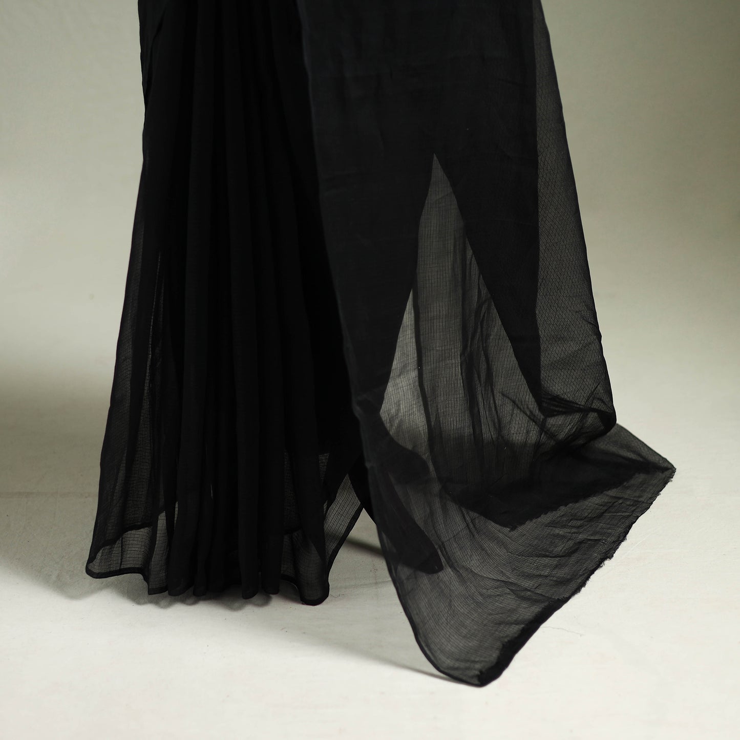 Black - Nazaakat Kota Doria Cotton Plain Saree with Blouse & Jewellery Set 11