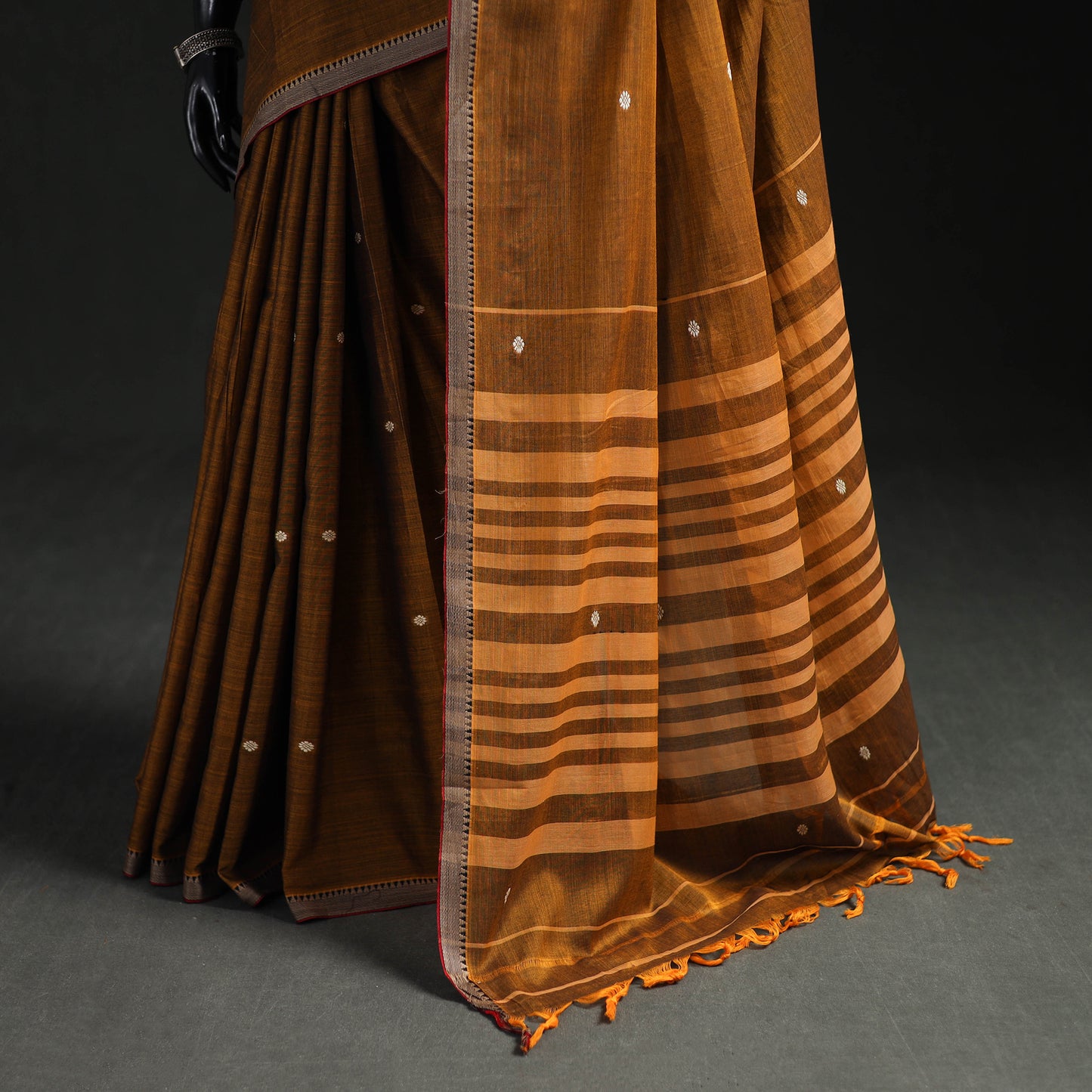 Dharwad Woven Thread Buti Mercerised Cotton Saree with Border 68