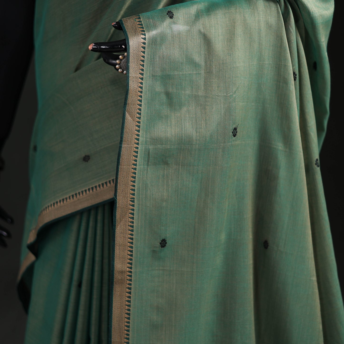 Dharwad Woven Thread Buti Mercerised Cotton Saree with Border 70