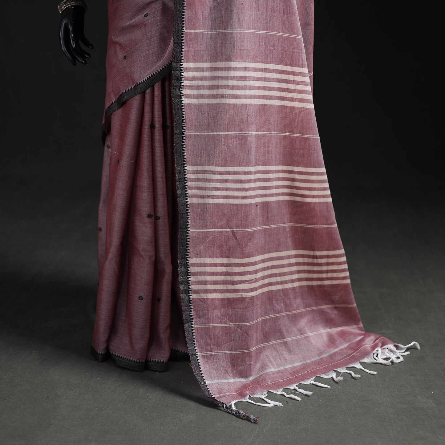 Dharwad Woven Thread Buti Mercerised Cotton Saree with Border 71