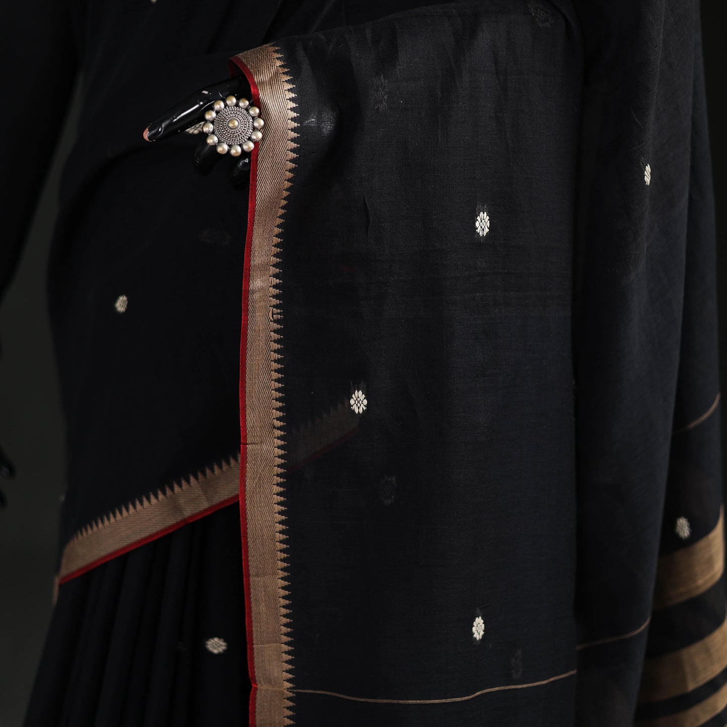Dharwad Woven Thread Buti Mercerised Cotton Saree with Border 74