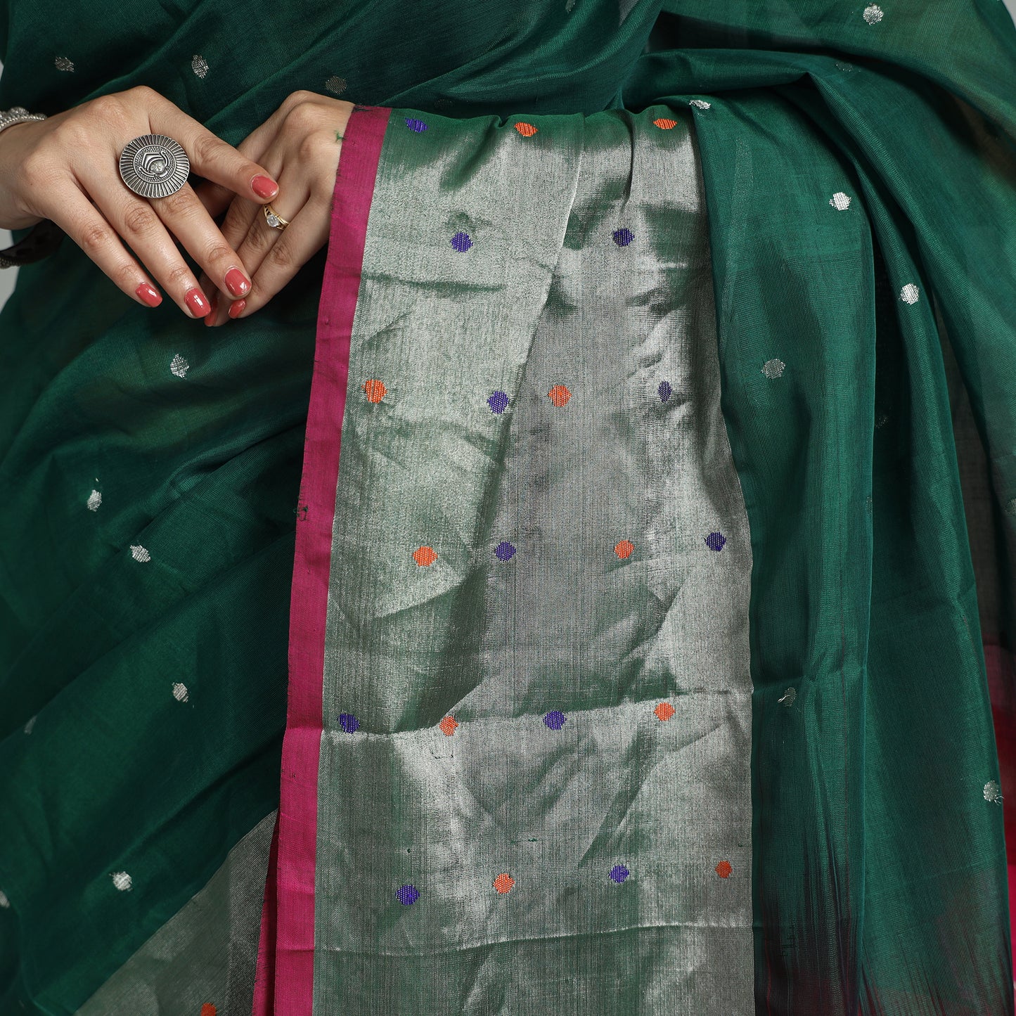 Green - Traditional Venkatagiri Pure Handloom Silk Cotton Zari Buti Saree 15