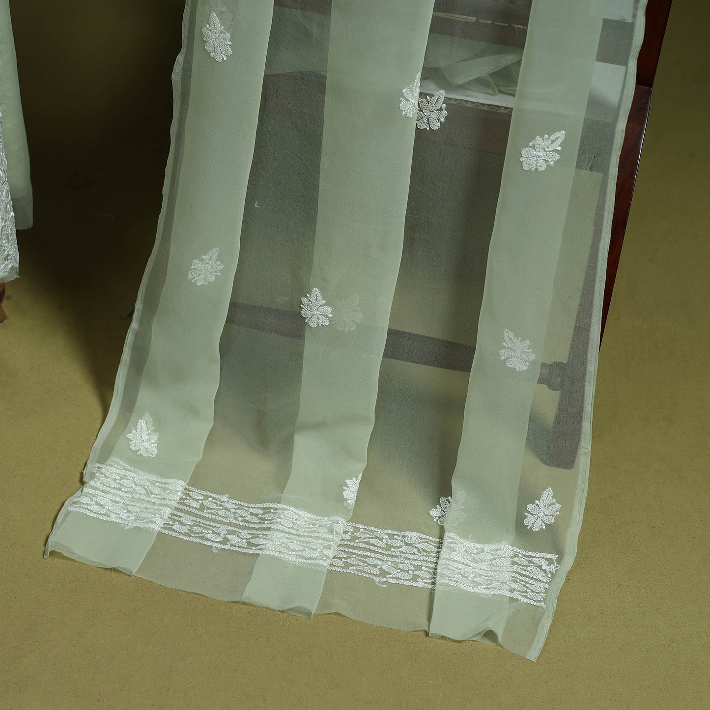 Lucknowi Hand Embroidered Chikankari Georgette 3pc Unstitched Dress Material 08