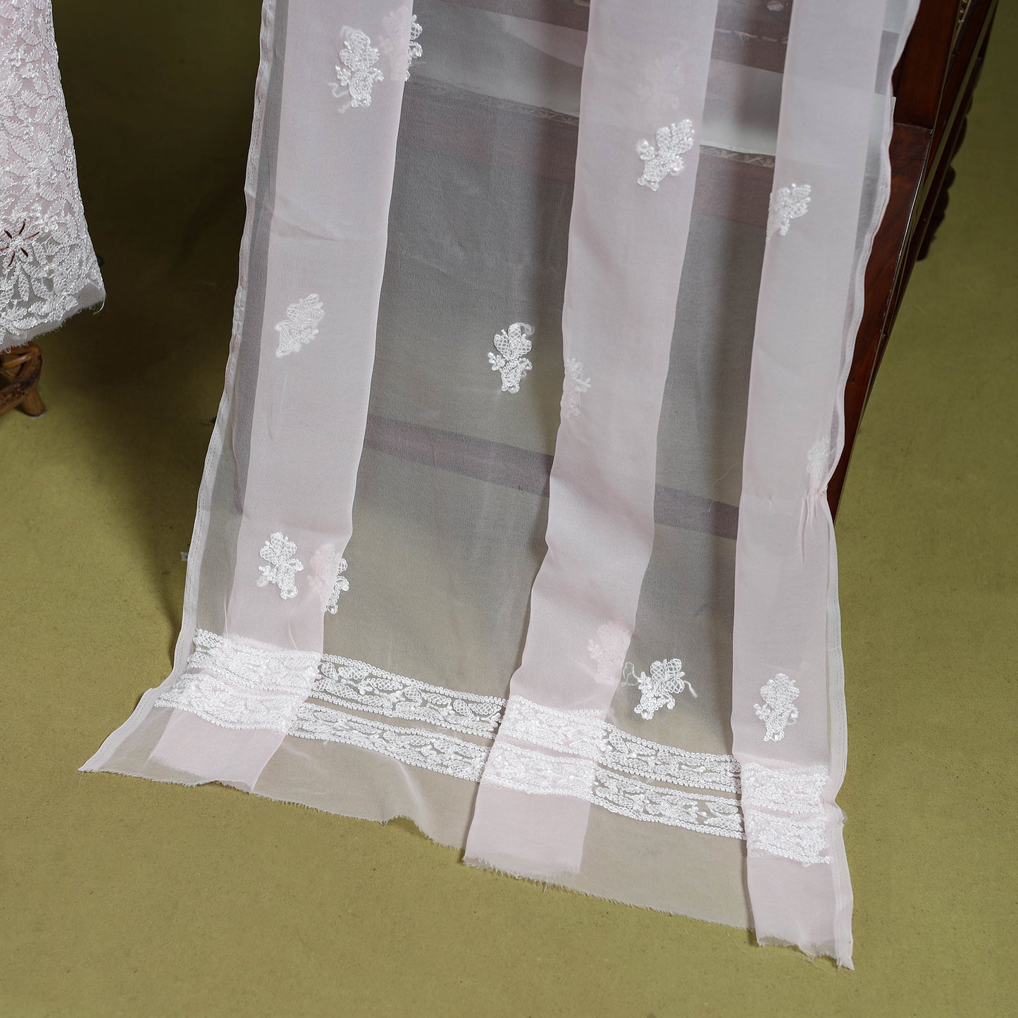 Lucknowi Hand Embroidered Chikankari Georgette 3pc Unstitched Dress Material 13