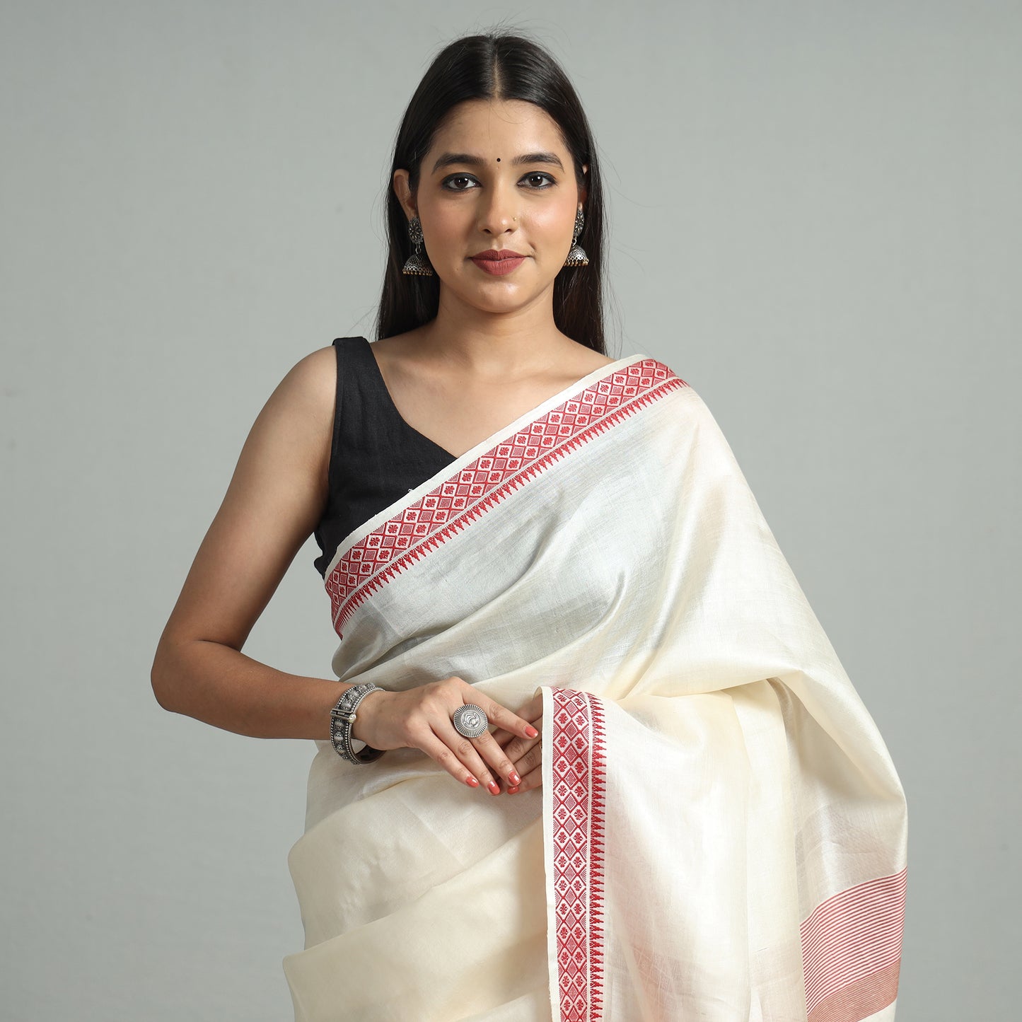 White - Traditional Vidarbha Tussar Silk Handloom Saree with Woven Border 36