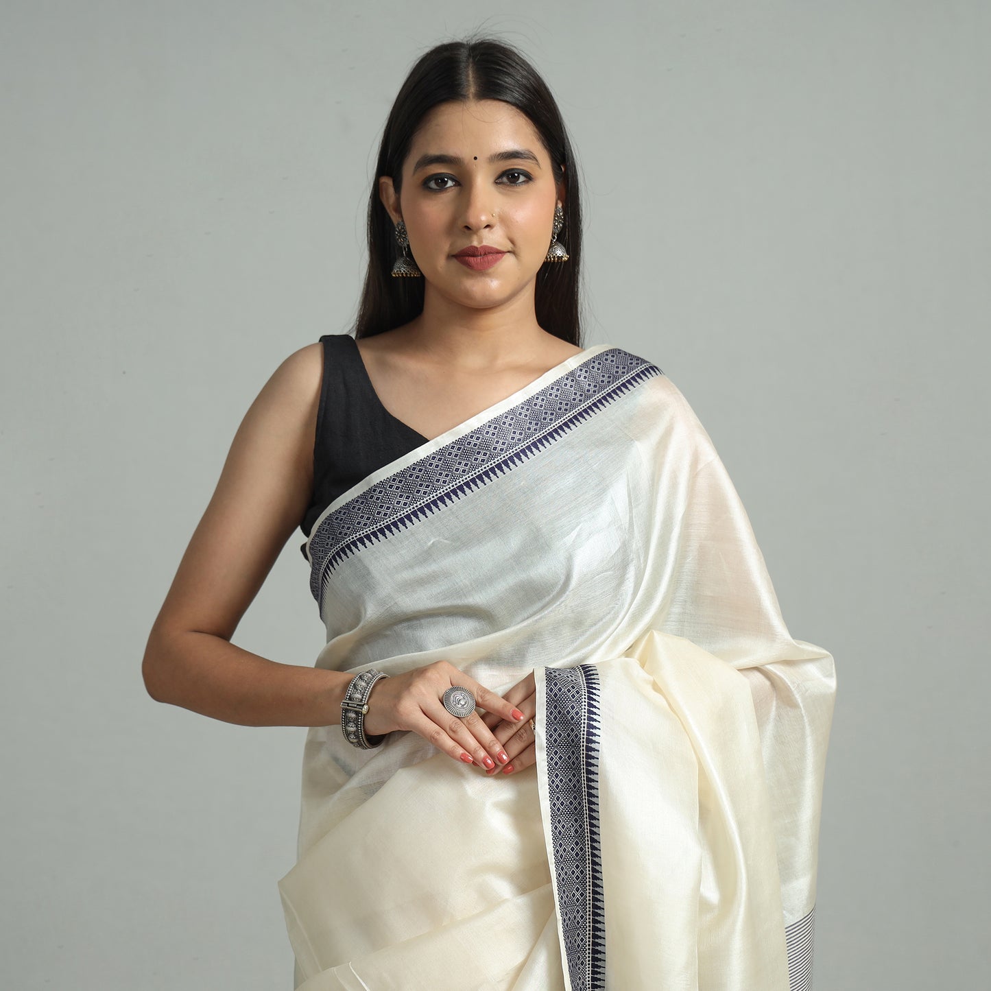 White - Traditional Vidarbha Tussar Silk Handloom Saree with Woven Border 40