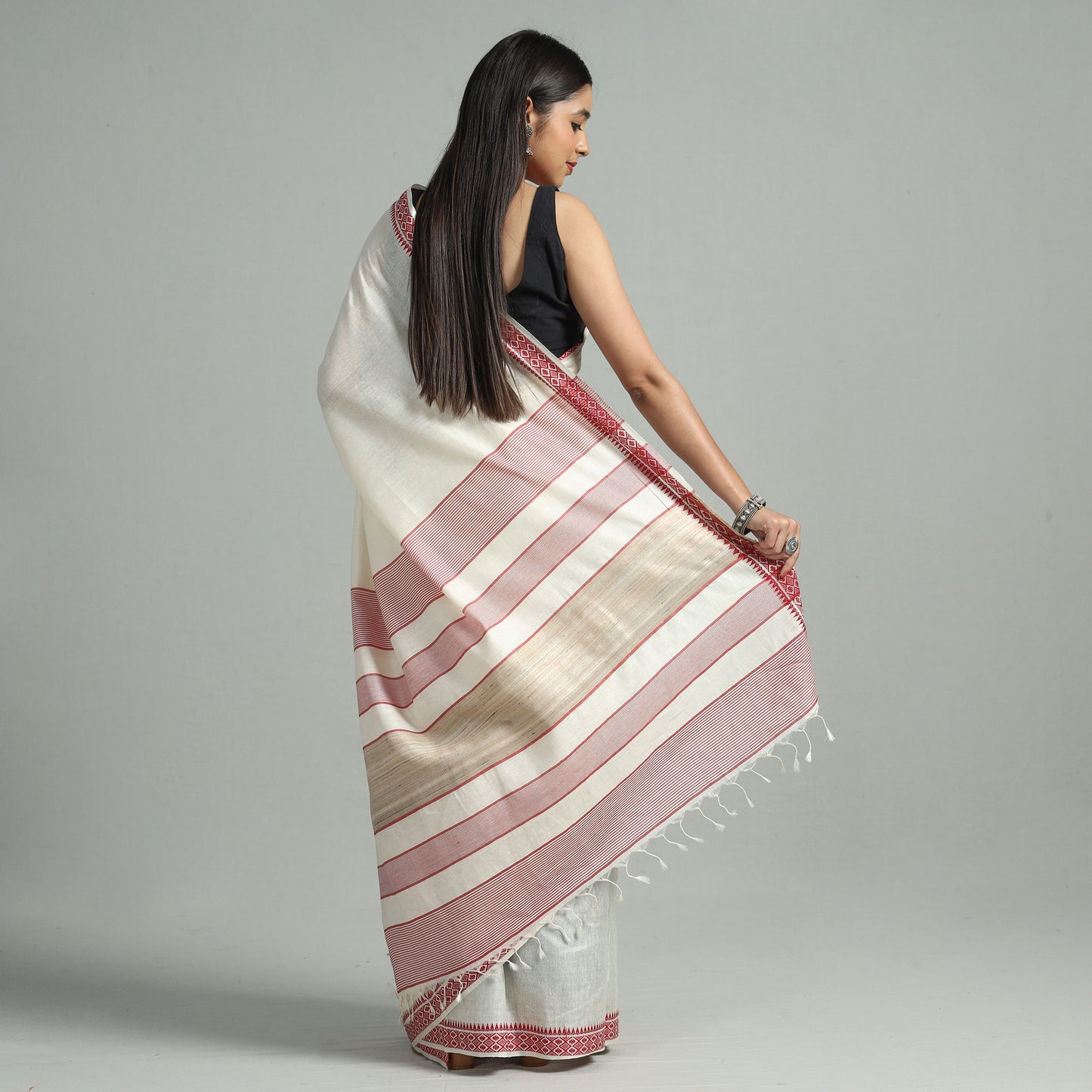 White - Traditional Vidarbha Tussar Silk Handloom Saree with Woven Border 44