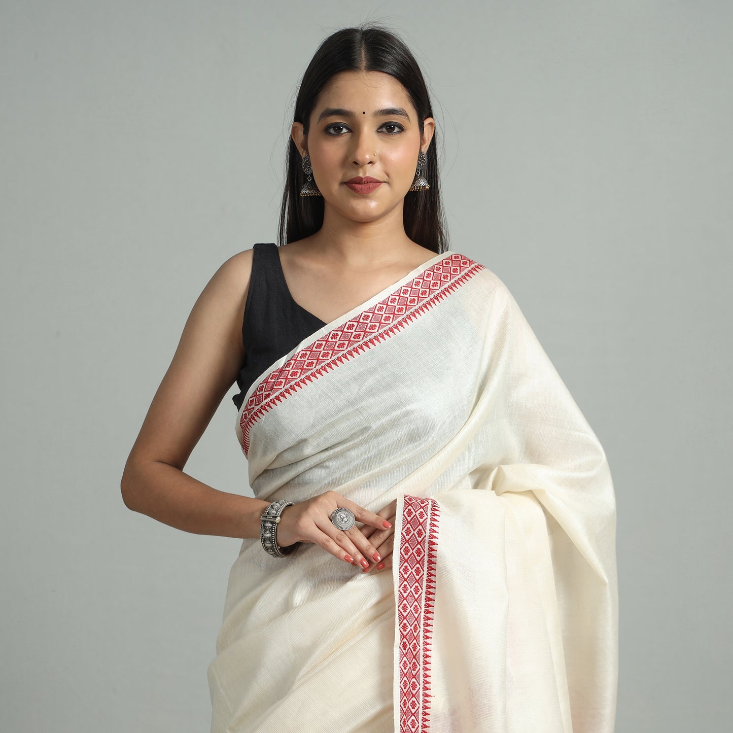 White - Traditional Vidarbha Tussar Silk Handloom Saree with Woven Border 44