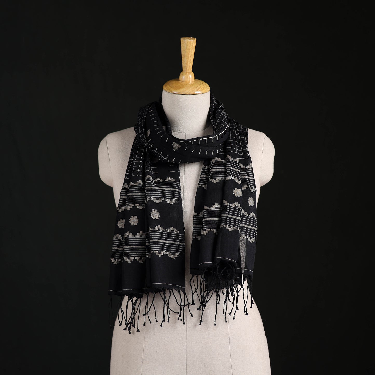 Phulia Jamdani Pure Handloom Cotton Stole with Tassels 1 1