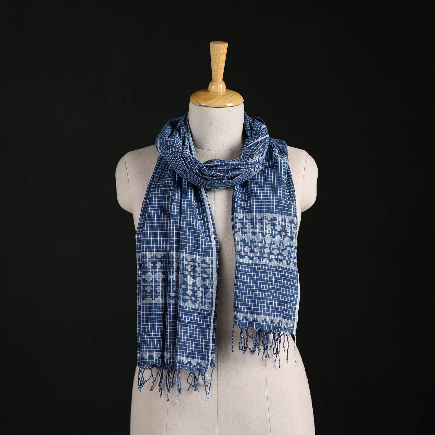 Phulia Jamdani Pure Handloom Cotton Stole with Tassels 15