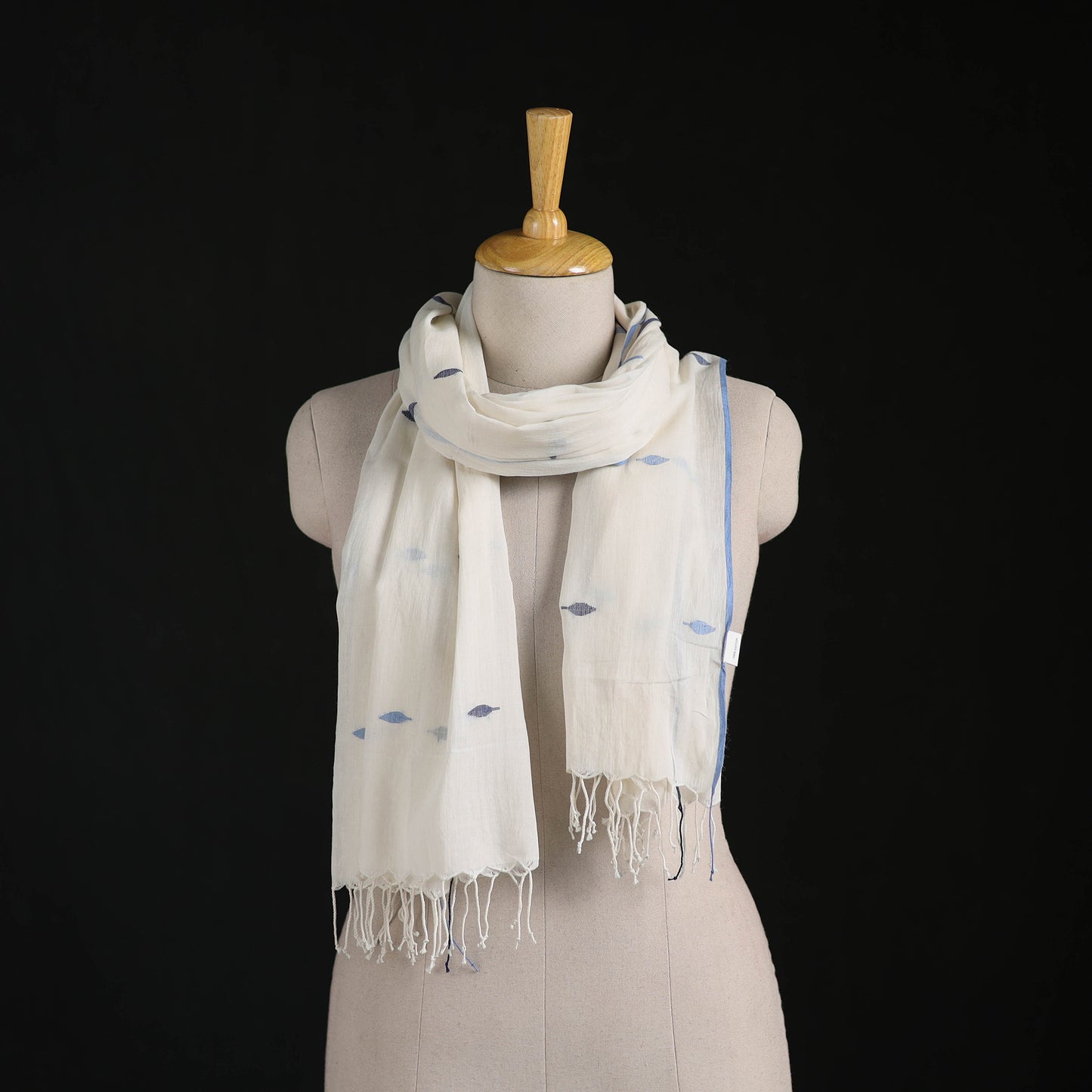 Phulia Jamdani Pure Handloom Cotton Stole with Tassels 19
