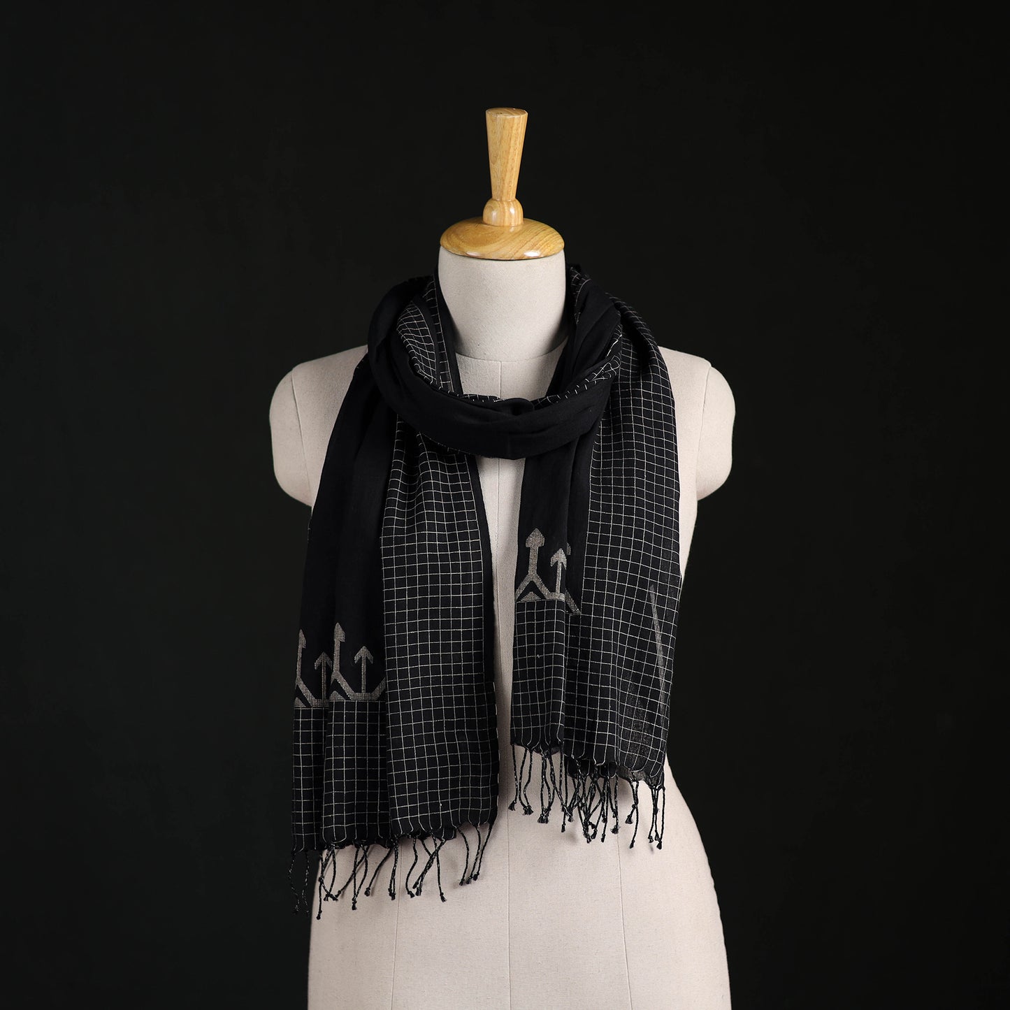 Phulia Jamdani Pure Handloom Cotton Stole with Tassels 39