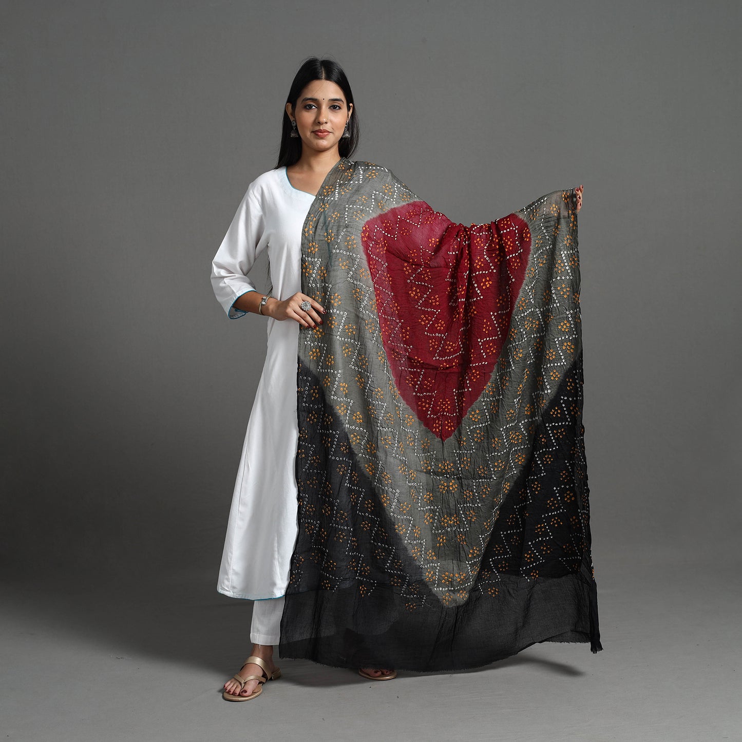 Kutch Tie-Dye Cotton Bandhani Dupatta 10