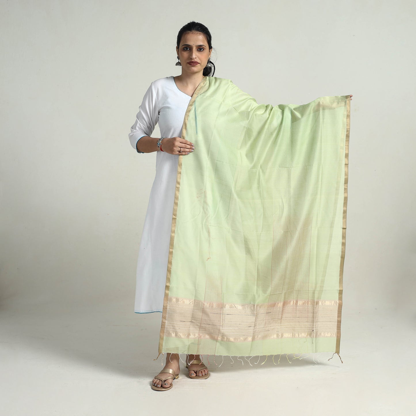 Green - Handloom Silk Cotton Zari Work Maheshwari Dupatta 02