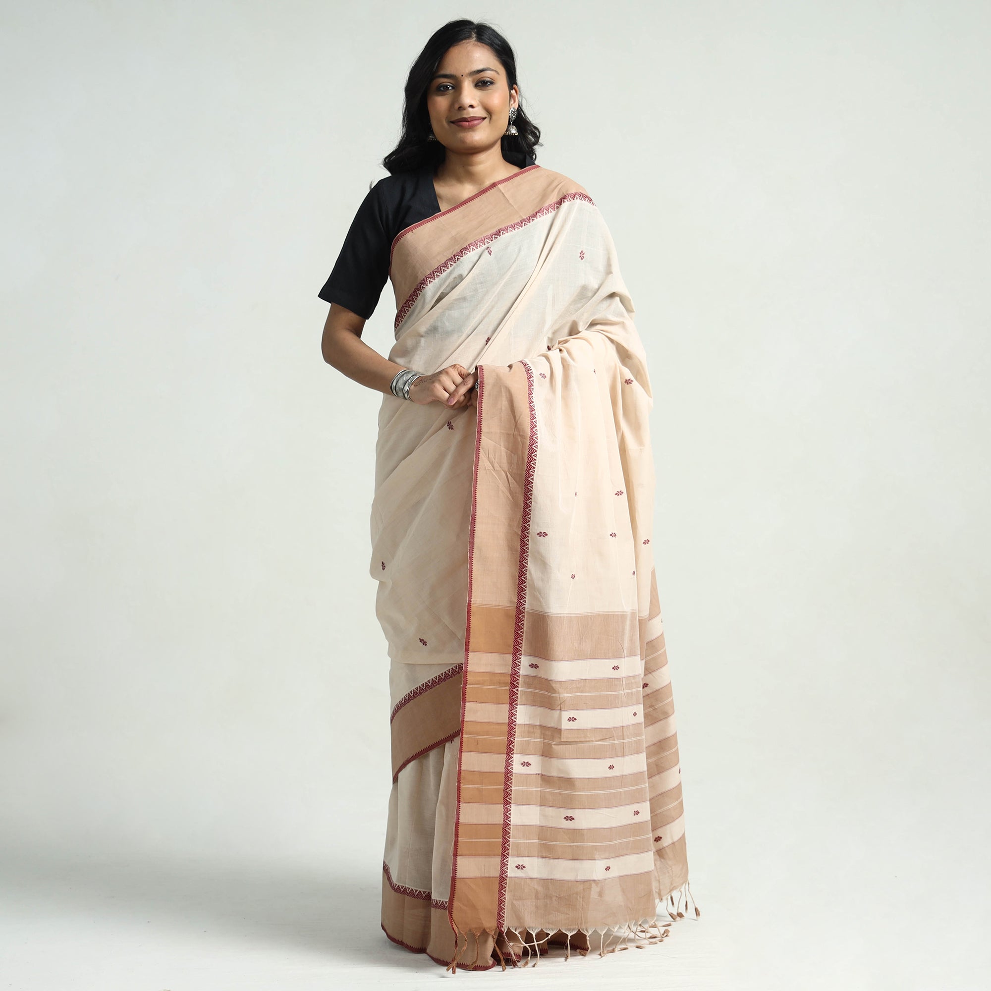 Buy Peach Sarees for Women by Indie Picks Online | Ajio.com