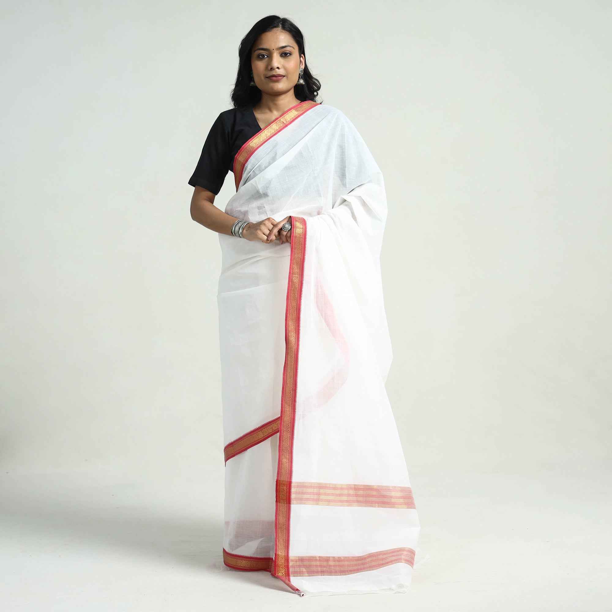 Kashidakari Hand Embroidery Kerala Cotton Saree with Zari Border by ITOKRI  CRAFTS INITIATIVE l iTokri आई.टोकरी