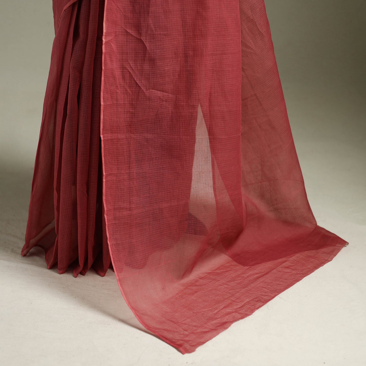 Red - Nazaakat Kota Doria Cotton Plain Saree with Blouse & Jewellery Set 125