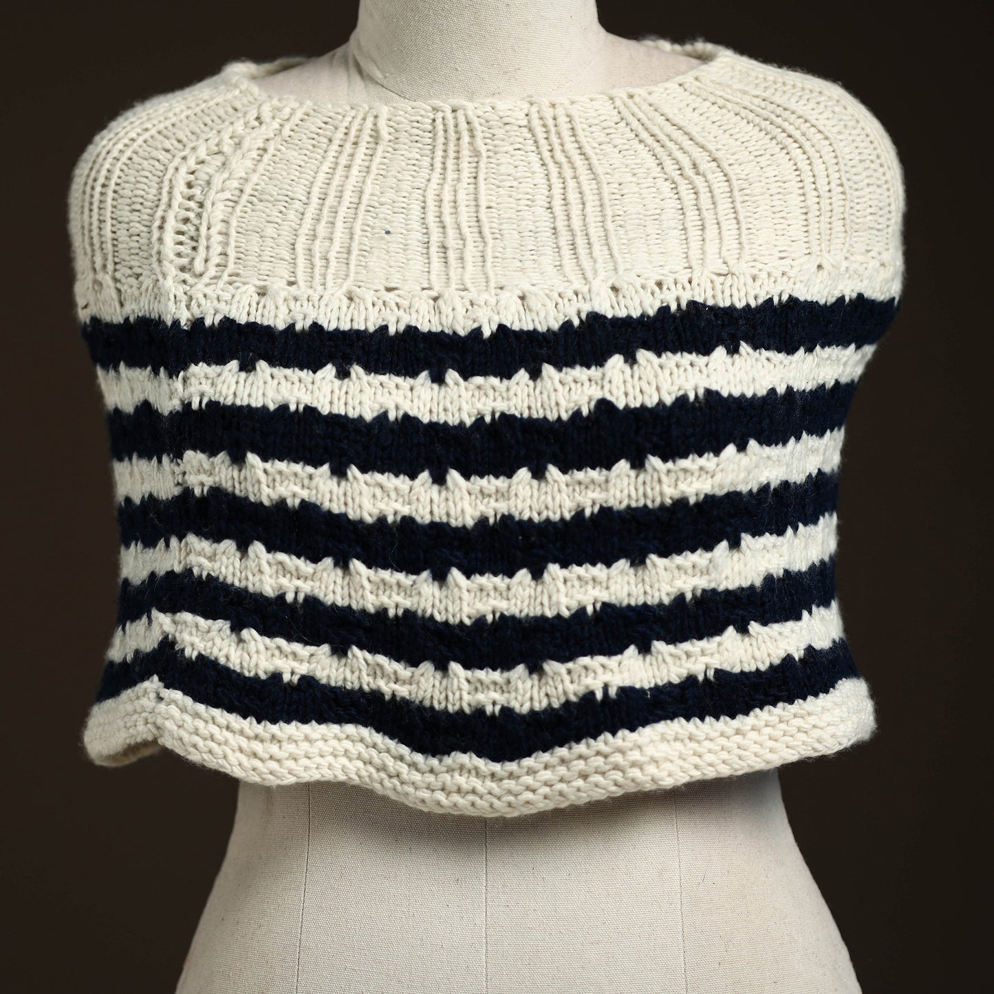 White - kullu karishma hand knitted merino wool neck warmer