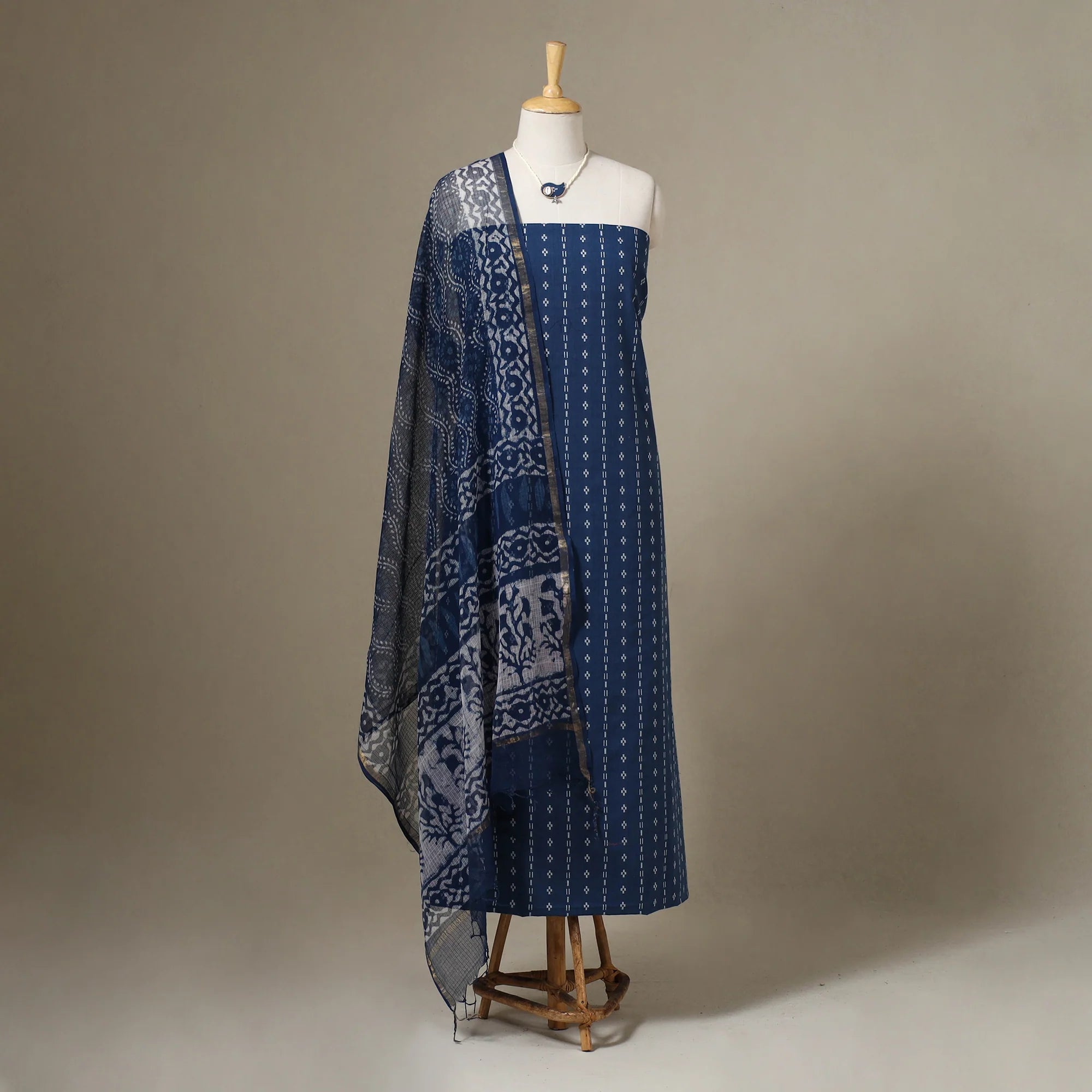 What is jacquard weaving? Know about the unique loom