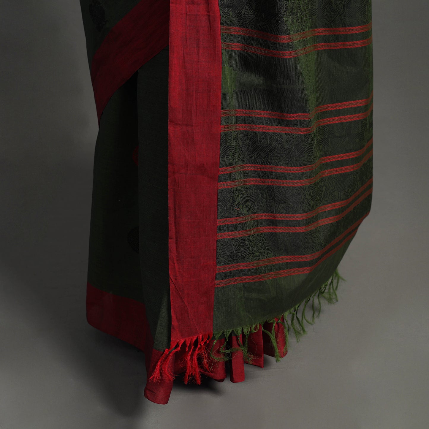 Green - Handloom Cotton Thread Buta Kanchipuram Saree 03