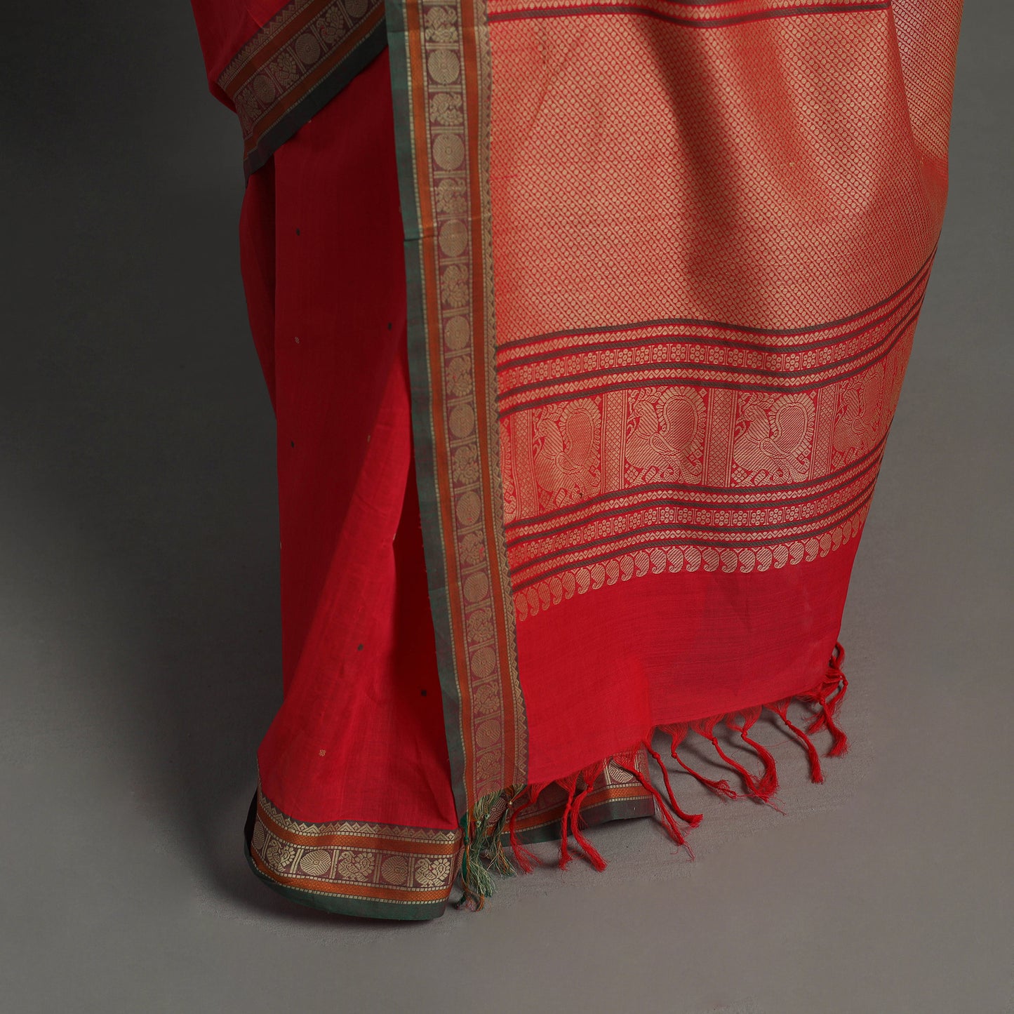 Red - Handloom Cotton Thread Border Kanchipuram Saree 07