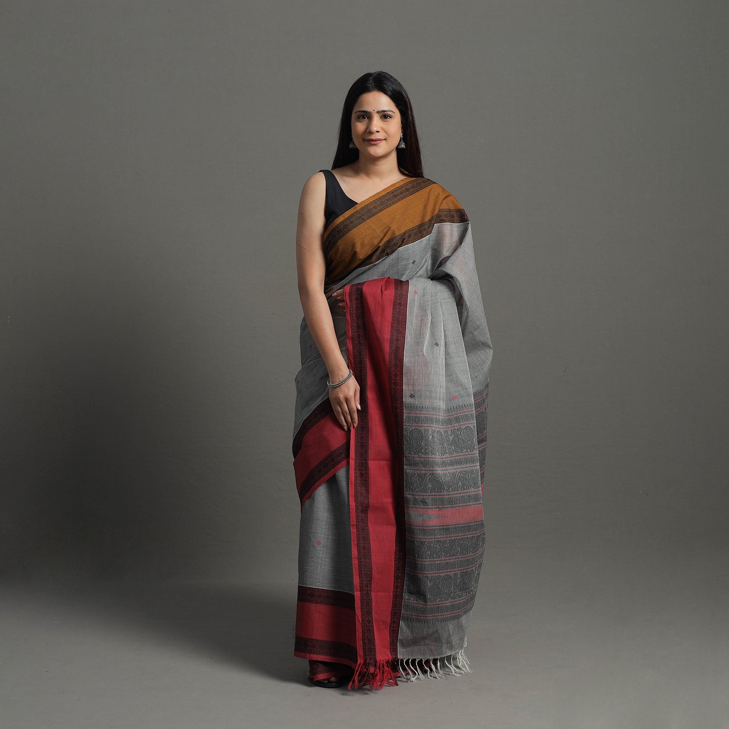 Grey - Handloom Cotton Thread Border Kanchipuram Saree 09