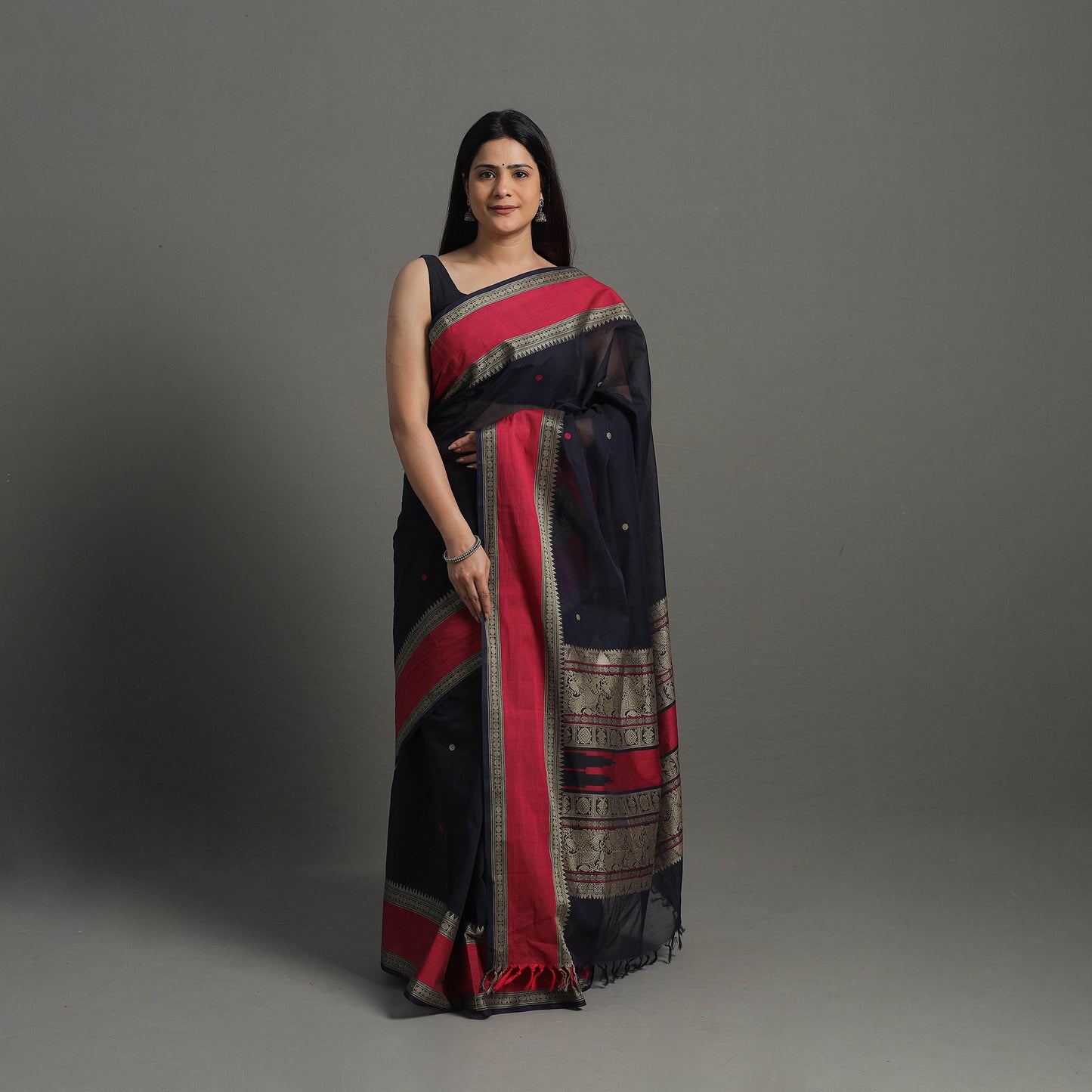 Black - Handloom Cotton Thread Border Kanchipuram Saree 10