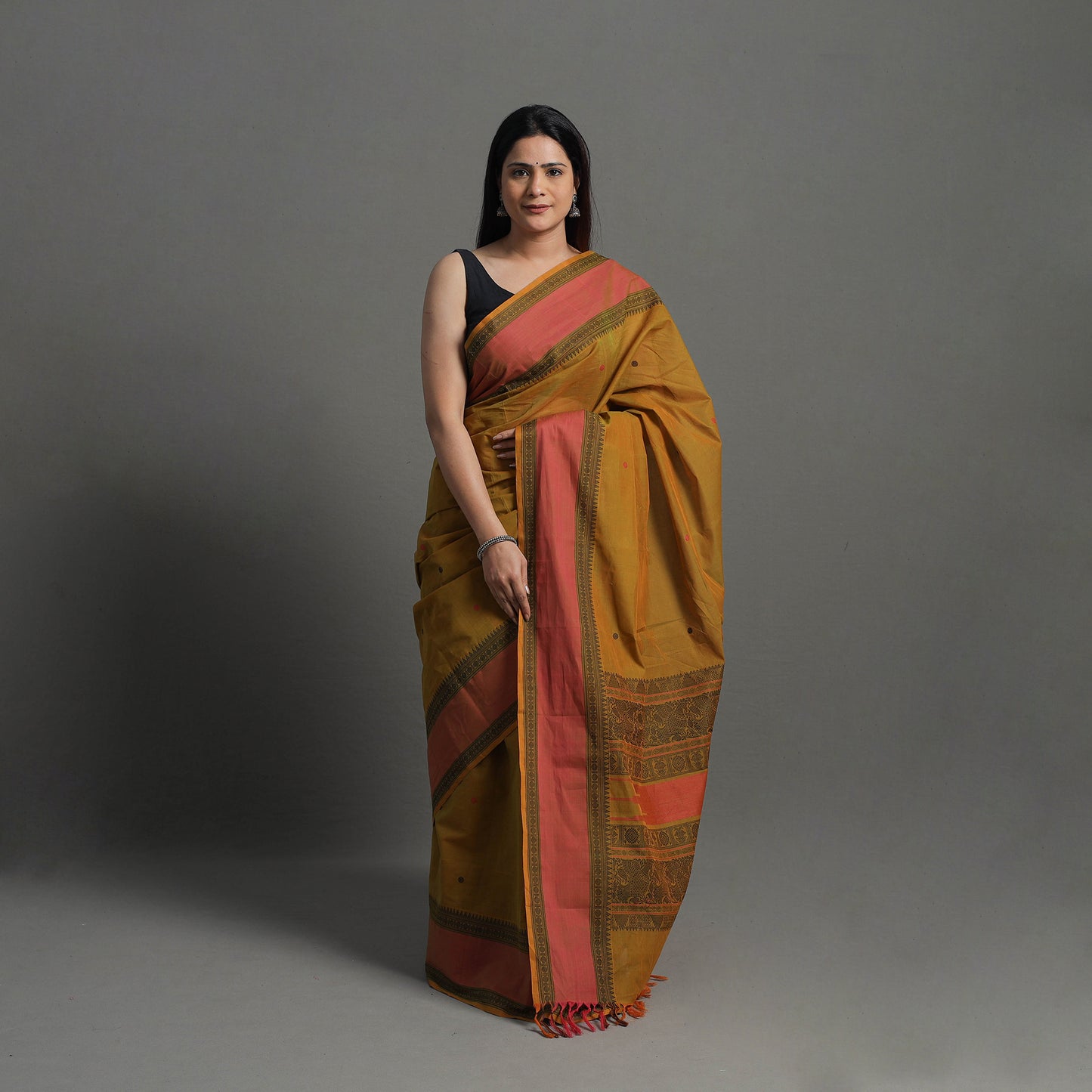 Brown - Handloom Cotton Thread Border Kanchipuram Saree 11