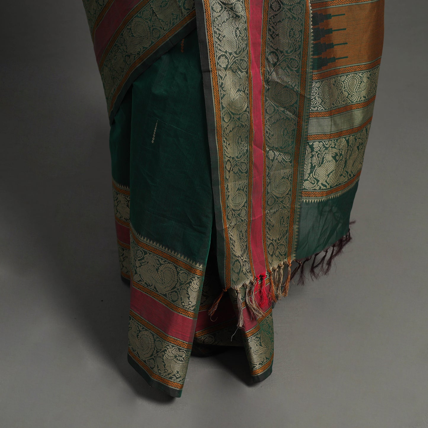 Green - Handloom Cotton Thread Border Kanchipuram Saree 12