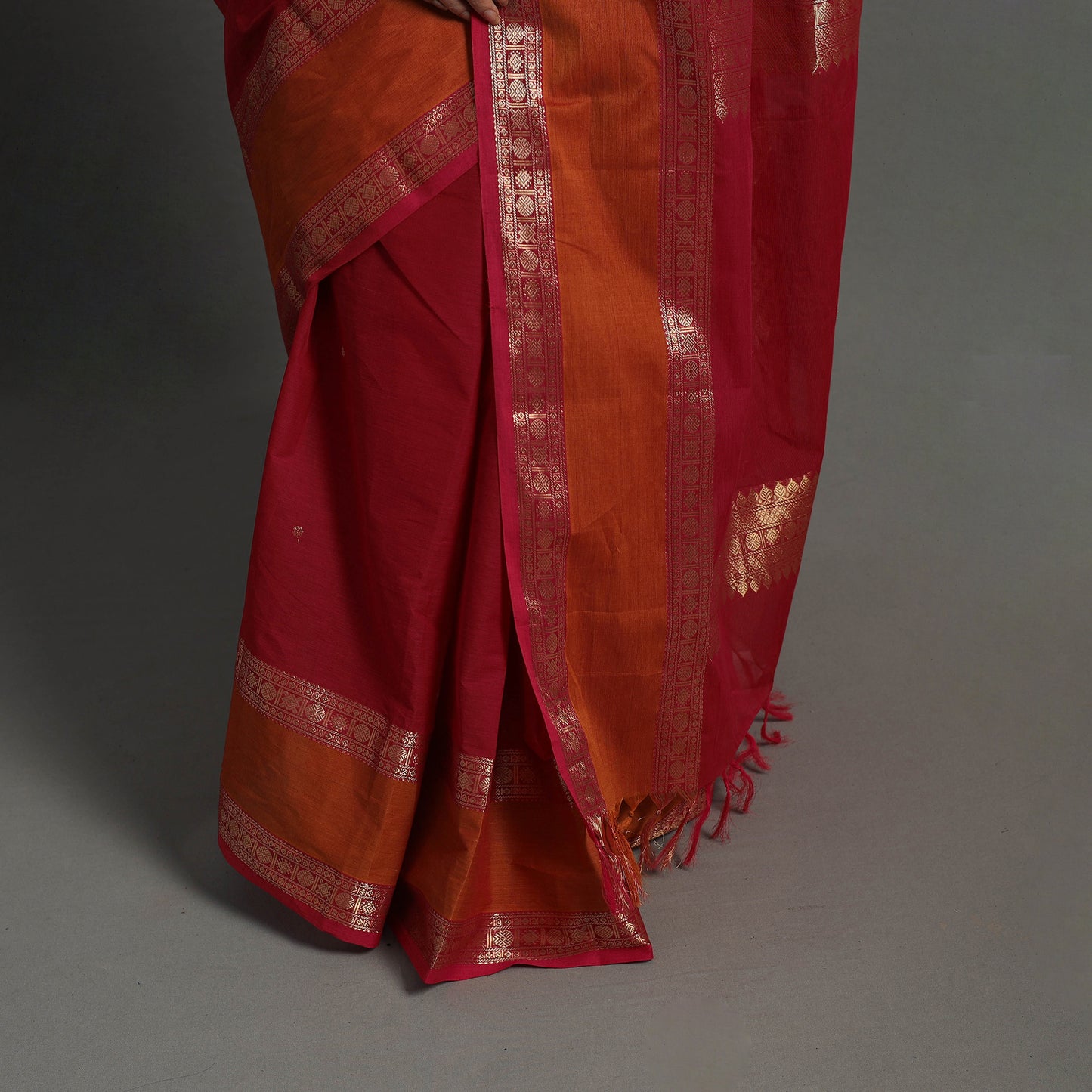 Red - Handloom Cotton Zari Border Kanchipuram Saree 15