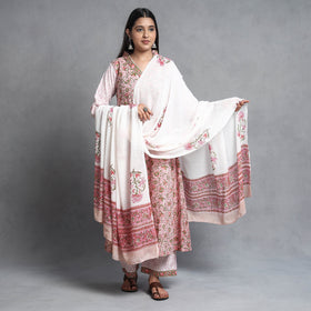 Buy Sanganeri Block Printed Cotton Kurta with Palazzo & Dupatta Set Online at iTokri.com