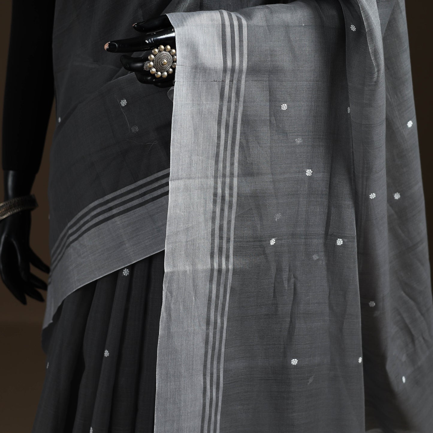 Grey - Pure Handloom Cotton Thread Buti Chanderi Saree 05