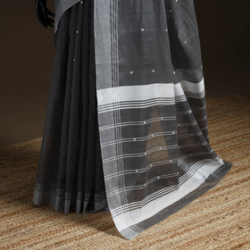 Grey - Pure Handloom Cotton Thread Buti Chanderi Saree 05