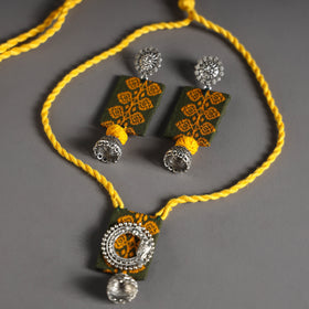 Buy Handcrafted GS Fabart Necklace Set 07 Online at iTokri.com