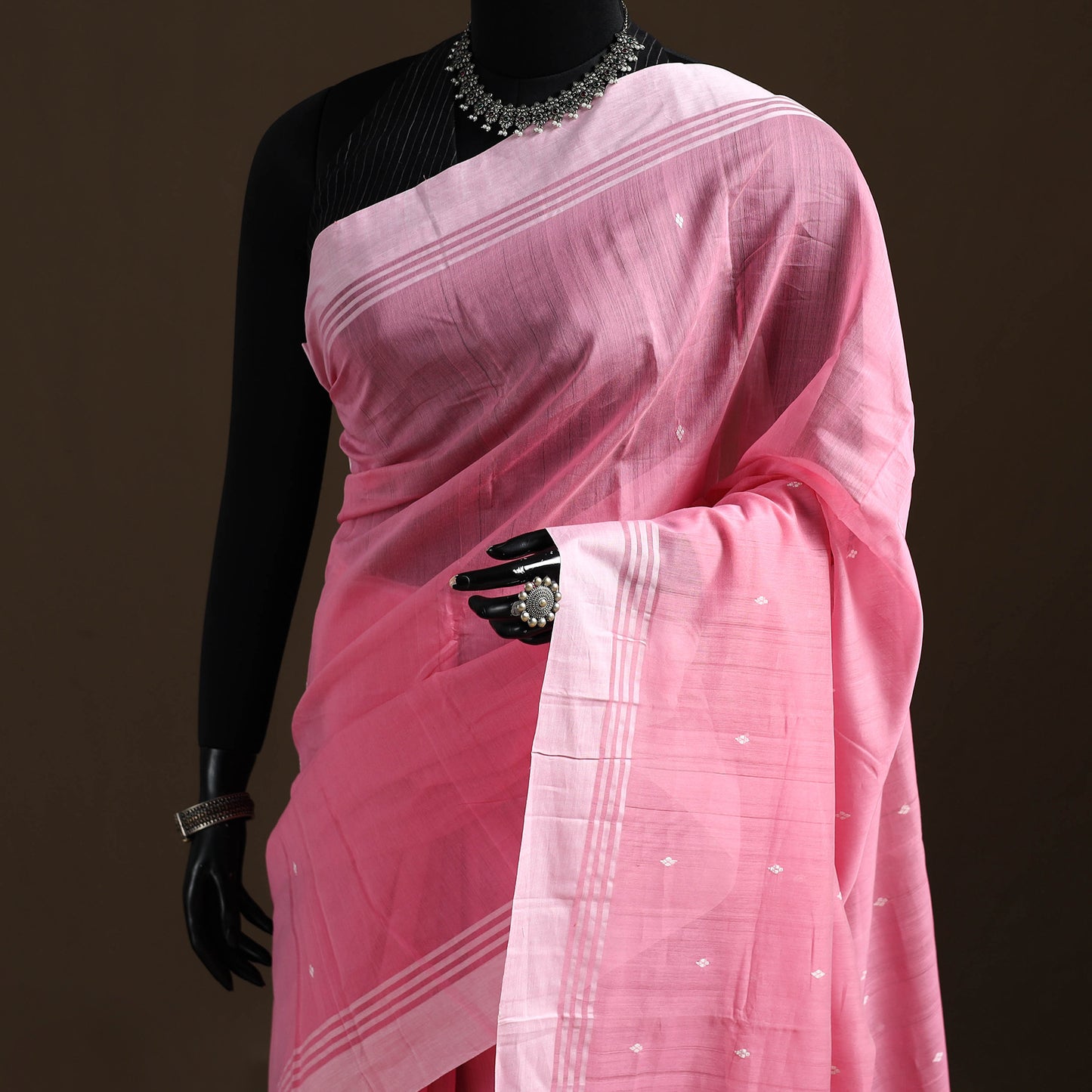 Pure Handloom Cotton Thread Buti Chanderi Saree 19