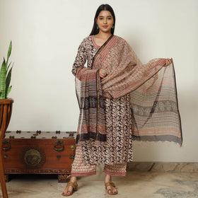 Beige - Bagru Block Printed Cotton Kurta with Palazzo & Kota Doria Dupatta Set 12