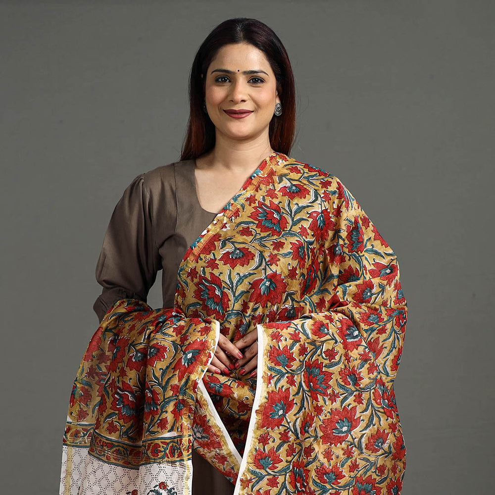 Sanganeri Dupatta 