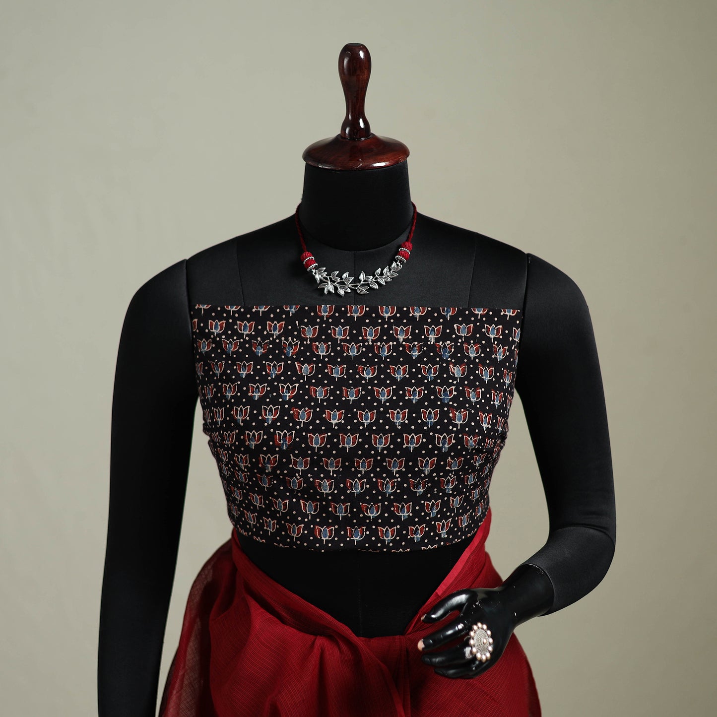Red - Nazaakat Kota Doria Cotton Plain Saree with Blouse & Jewellery Set 180
