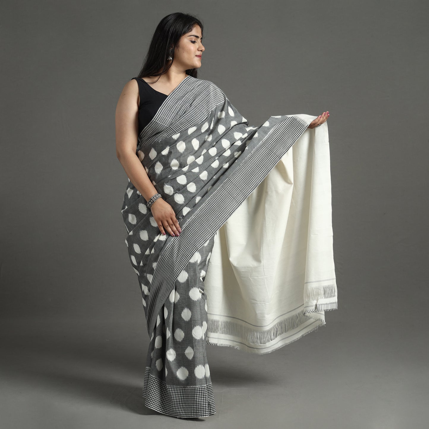 Grey - Pochampally Ikat Weave Pure Handloom Cotton Saree 05