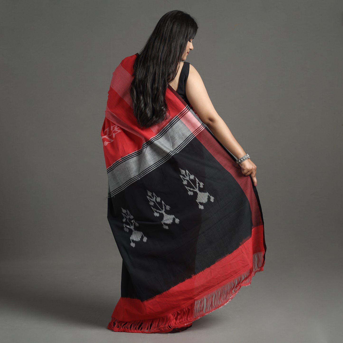 Red - Pochampally Ikat Weave Pure Handloom Cotton Saree 06