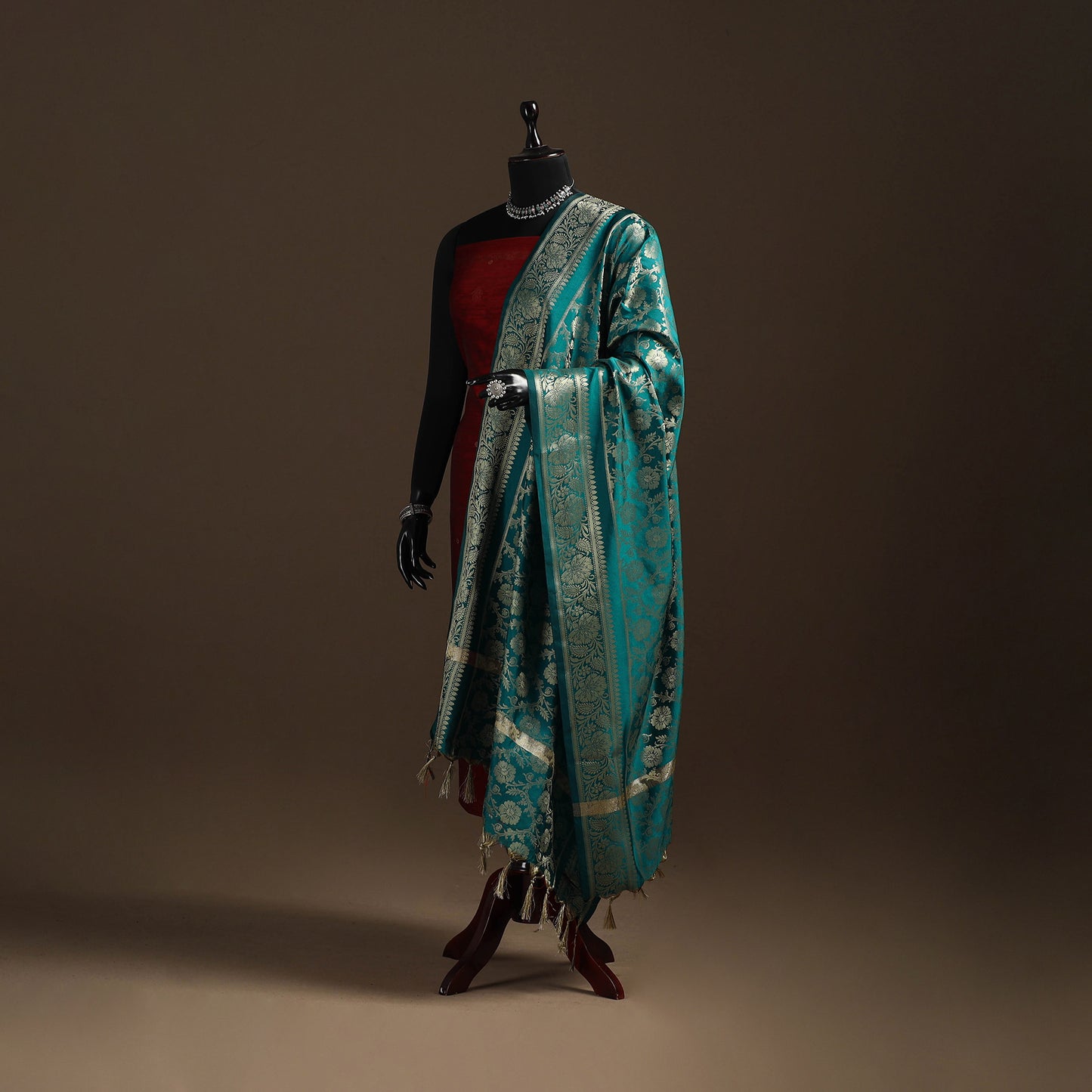 Zari Work Banarasi Silk Dupatta 06