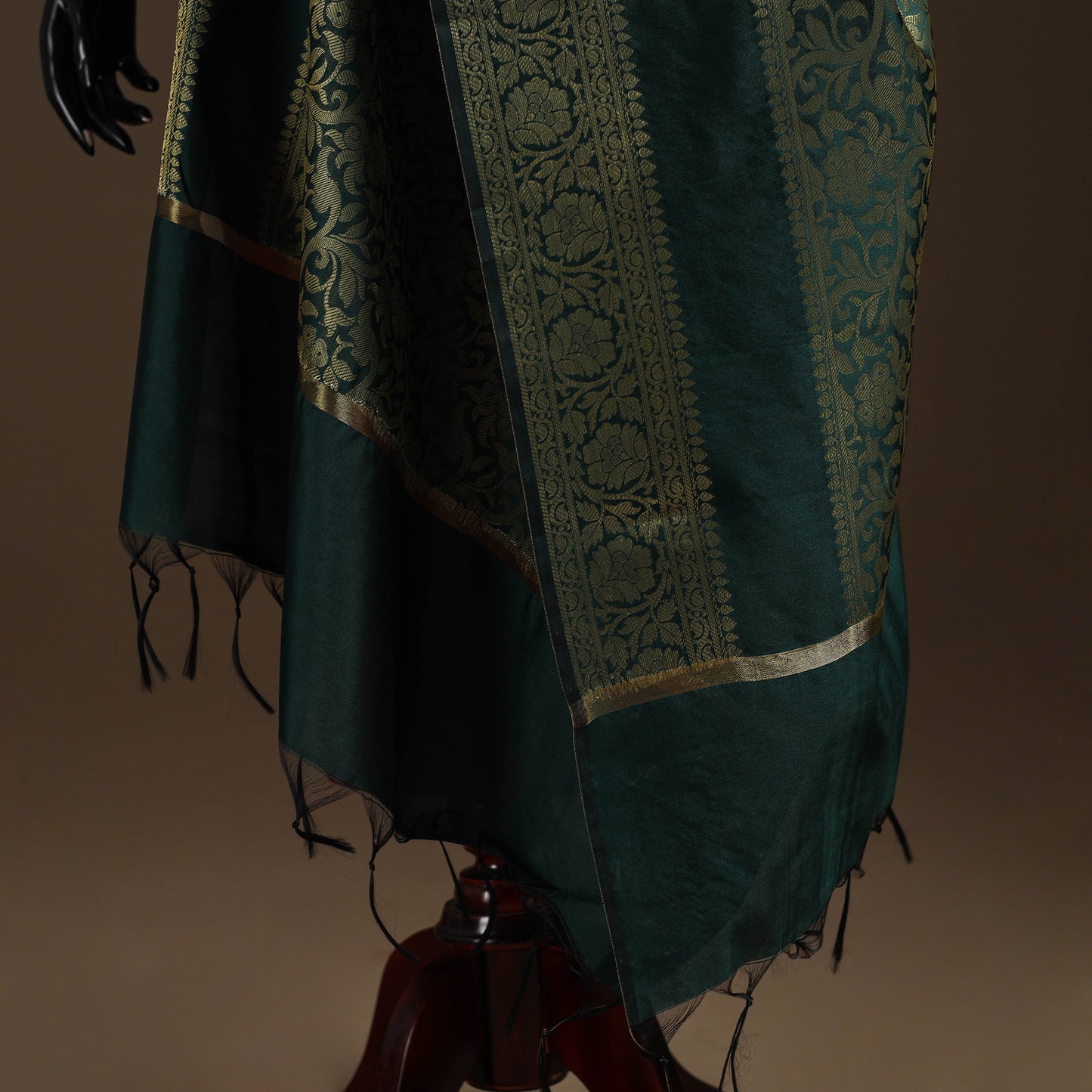 Zari Work Banarasi Silk Dupatta 10